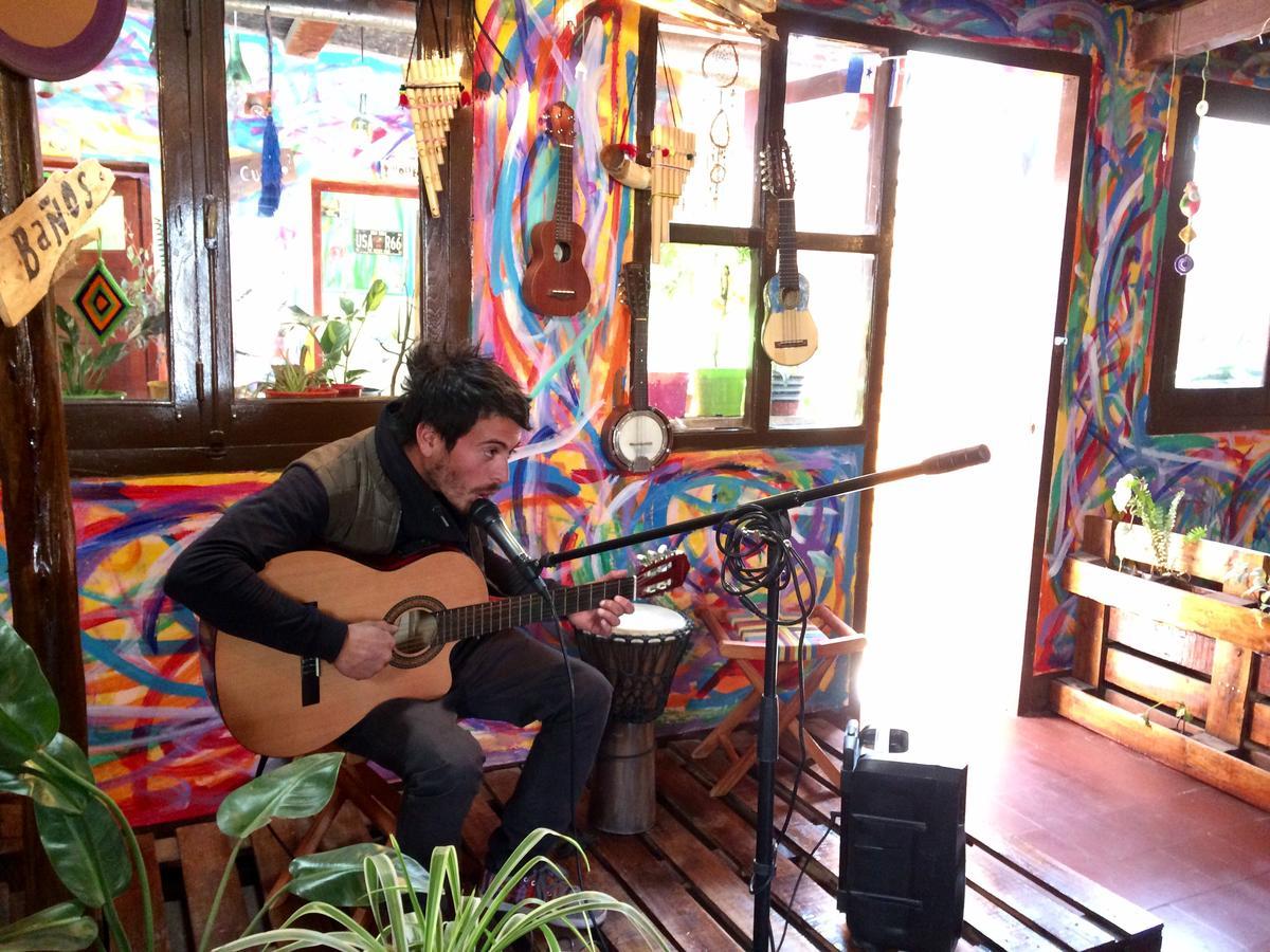 La Puerta Verde Hostel & Bar Humahuaca Exteriör bild