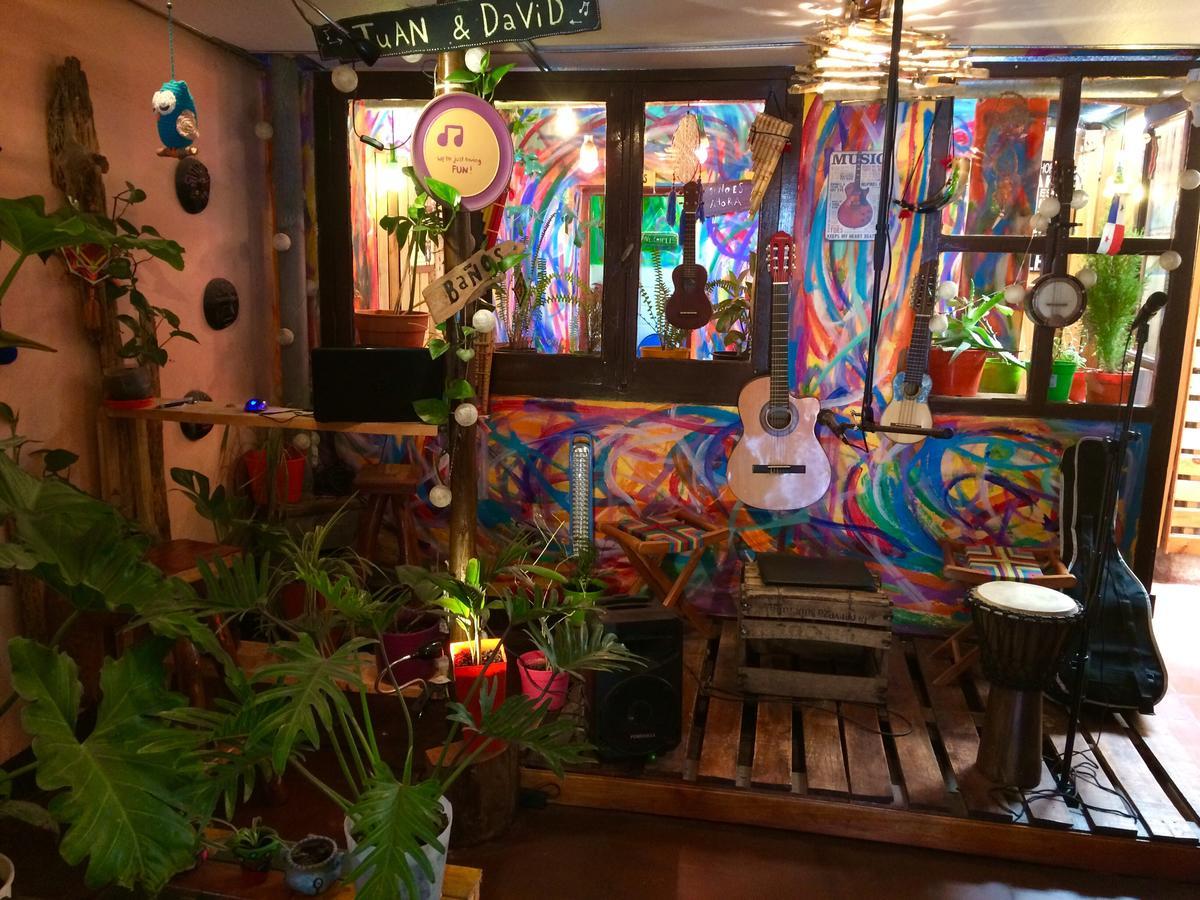 La Puerta Verde Hostel & Bar Humahuaca Exteriör bild