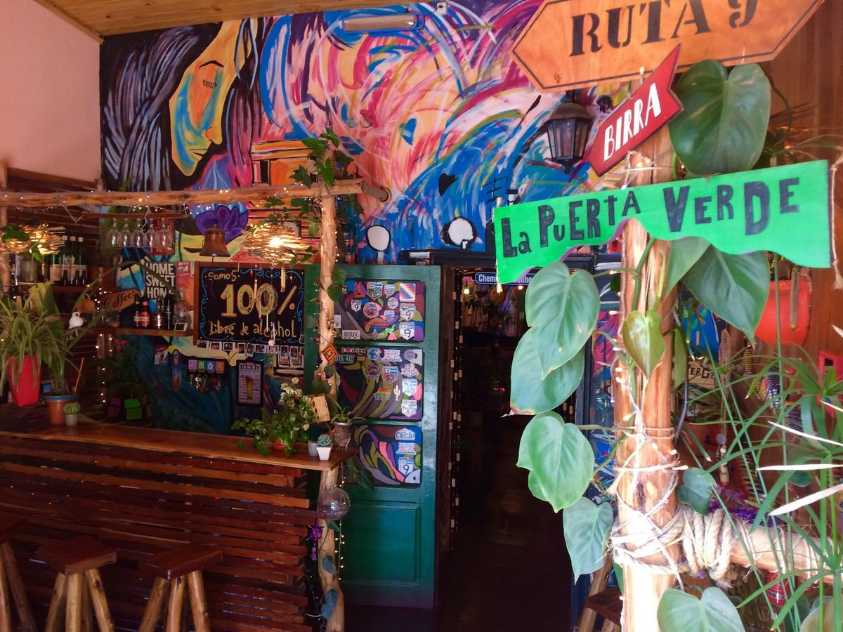 La Puerta Verde Hostel & Bar Humahuaca Exteriör bild
